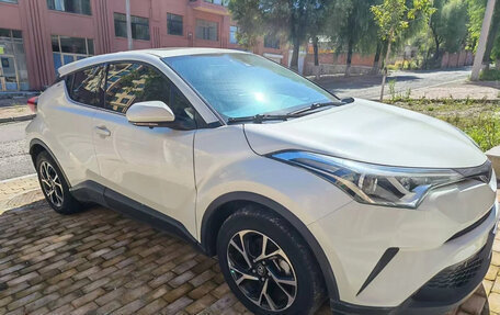 Toyota C-HR I рестайлинг, 2021 год, 1 829 000 рублей, 10 фотография