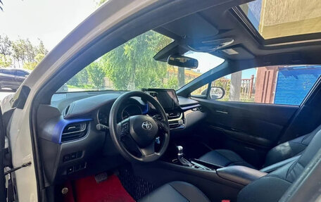 Toyota C-HR I рестайлинг, 2021 год, 1 829 000 рублей, 18 фотография