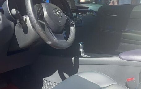 Toyota C-HR I рестайлинг, 2021 год, 1 829 000 рублей, 33 фотография