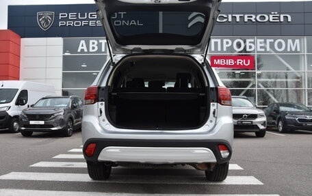 Mitsubishi Outlander III рестайлинг 3, 2021 год, 2 550 000 рублей, 7 фотография
