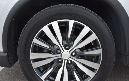 Mitsubishi Outlander III рестайлинг 3, 2021 год, 2 550 000 рублей, 10 фотография