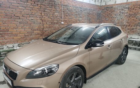 Volvo V40 II рестайлинг, 2014 год, 1 900 000 рублей, 4 фотография