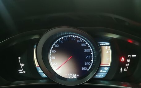 Volvo V40 II рестайлинг, 2014 год, 1 900 000 рублей, 12 фотография