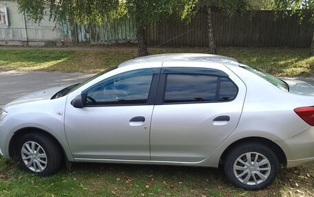 Renault Logan II, 2018 год, 815 000 рублей, 1 фотография