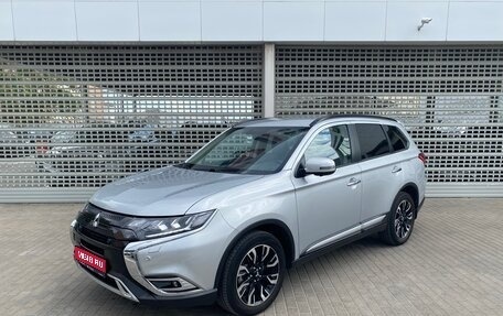 Mitsubishi Outlander III рестайлинг 3, 2021 год, 2 997 000 рублей, 1 фотография