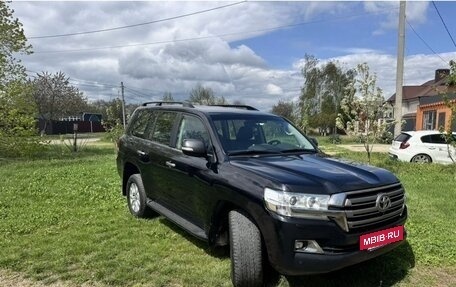 Toyota Land Cruiser 200, 2018 год, 6 150 000 рублей, 2 фотография