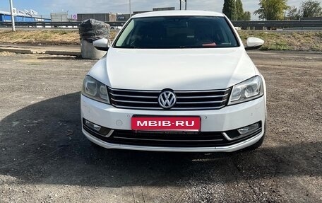 Volkswagen Passat B7, 2013 год, 1 200 000 рублей, 2 фотография
