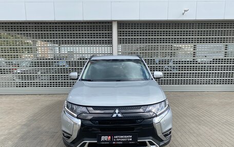 Mitsubishi Outlander III рестайлинг 3, 2021 год, 2 997 000 рублей, 2 фотография