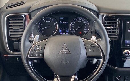 Mitsubishi Outlander III рестайлинг 3, 2021 год, 2 997 000 рублей, 17 фотография