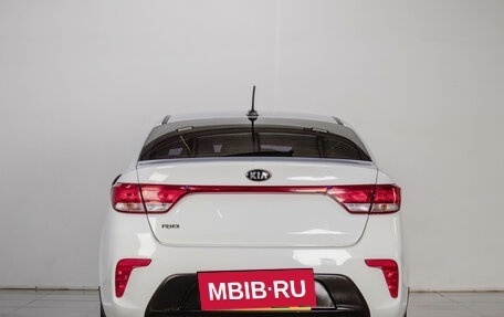 KIA Rio IV, 2018 год, 1 319 000 рублей, 5 фотография