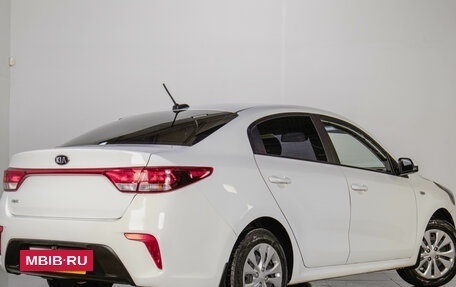 KIA Rio IV, 2018 год, 1 319 000 рублей, 6 фотография