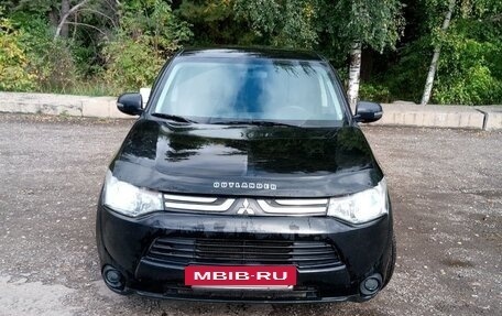Mitsubishi Outlander III рестайлинг 3, 2012 год, 1 050 000 рублей, 3 фотография