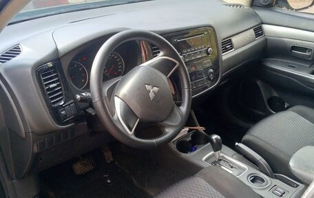 Mitsubishi Outlander III рестайлинг 3, 2012 год, 1 050 000 рублей, 8 фотография