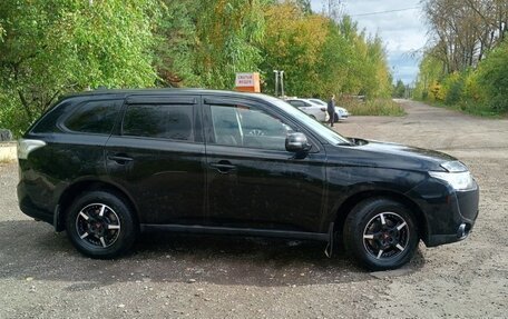 Mitsubishi Outlander III рестайлинг 3, 2012 год, 1 050 000 рублей, 10 фотография