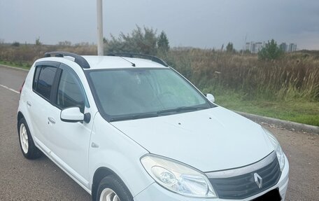 Renault Sandero I, 2013 год, 640 000 рублей, 2 фотография