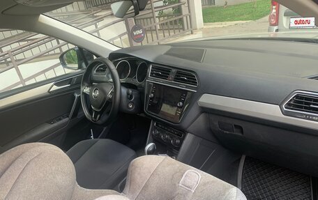 Volkswagen Tiguan II, 2018 год, 2 230 000 рублей, 9 фотография