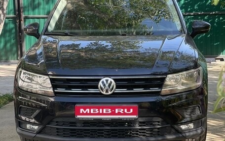Volkswagen Tiguan II, 2018 год, 2 230 000 рублей, 3 фотография