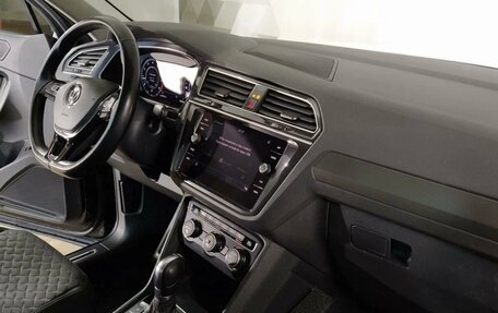 Volkswagen Tiguan II, 2018 год, 2 890 000 рублей, 12 фотография
