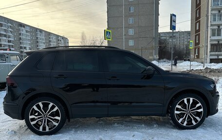 Volkswagen Tiguan II, 2018 год, 2 890 000 рублей, 5 фотография