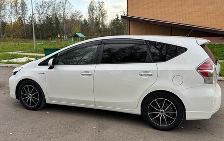 Toyota Prius Alpha I (ZVW40/41), 2017 год, 1 810 000 рублей, 4 фотография