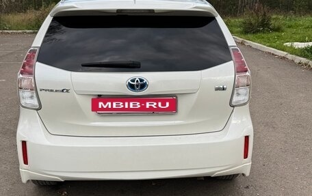 Toyota Prius Alpha I (ZVW40/41), 2017 год, 1 810 000 рублей, 3 фотография