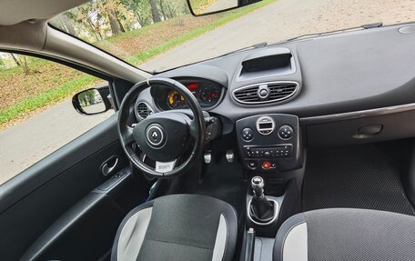 Renault Clio RS III, 2011 год, 1 250 000 рублей, 15 фотография
