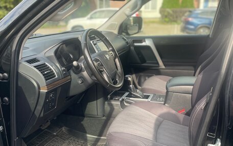 Toyota Land Cruiser Prado 150 рестайлинг 2, 2018 год, 4 480 000 рублей, 9 фотография