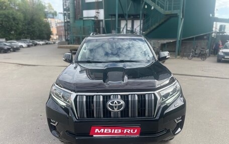 Toyota Land Cruiser Prado 150 рестайлинг 2, 2018 год, 4 480 000 рублей, 2 фотография