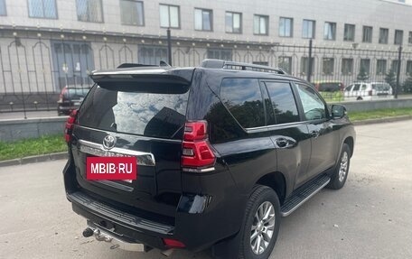 Toyota Land Cruiser Prado 150 рестайлинг 2, 2018 год, 4 480 000 рублей, 5 фотография