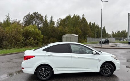 Hyundai Solaris II рестайлинг, 2012 год, 4 фотография