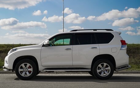 Toyota Land Cruiser Prado 150 рестайлинг 2, 2010 год, 3 000 000 рублей, 2 фотография