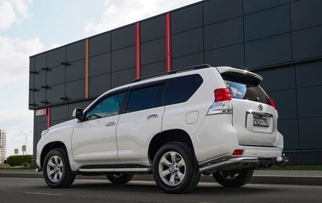 Toyota Land Cruiser Prado 150 рестайлинг 2, 2010 год, 3 000 000 рублей, 3 фотография