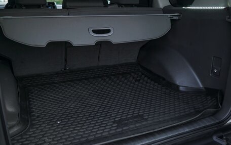 Toyota Land Cruiser Prado 150 рестайлинг 2, 2010 год, 3 000 000 рублей, 13 фотография