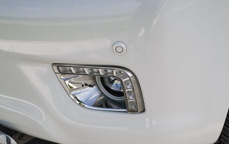 Toyota Land Cruiser Prado 150 рестайлинг 2, 2010 год, 3 000 000 рублей, 8 фотография