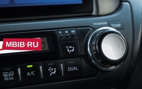 Toyota Land Cruiser Prado 150 рестайлинг 2, 2010 год, 3 000 000 рублей, 27 фотография