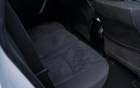 Toyota Land Cruiser Prado 150 рестайлинг 2, 2010 год, 3 000 000 рублей, 37 фотография