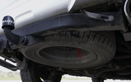 Toyota Land Cruiser Prado 150 рестайлинг 2, 2010 год, 3 000 000 рублей, 38 фотография