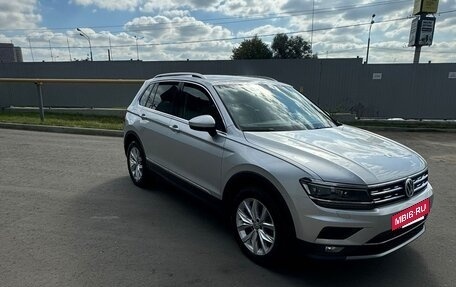Volkswagen Tiguan II, 2018 год, 2 500 000 рублей, 2 фотография