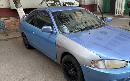 Mitsubishi Mirage VI рестайлинг, 1998 год, 200 000 рублей, 3 фотография
