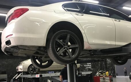 BMW 7 серия, 2011 год, 1 800 000 рублей, 6 фотография