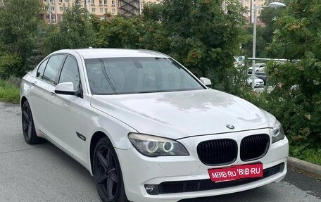 BMW 7 серия, 2011 год, 1 800 000 рублей, 3 фотография