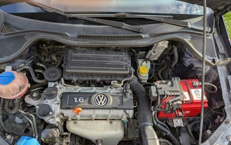 Volkswagen Polo VI (EU Market), 2011 год, 700 000 рублей, 5 фотография