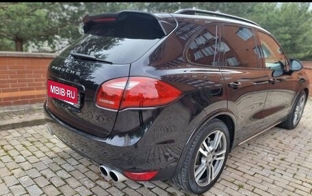 Porsche Cayenne III, 2012 год, 2 570 000 рублей, 2 фотография
