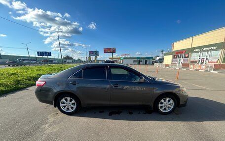 Toyota Camry, 2011 год, 1 200 000 рублей, 9 фотография