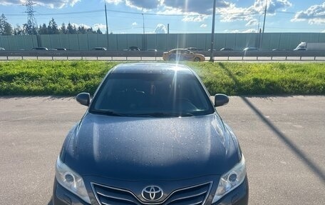 Toyota Camry, 2011 год, 1 200 000 рублей, 2 фотография