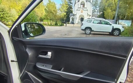 KIA Rio III рестайлинг, 2016 год, 950 000 рублей, 10 фотография