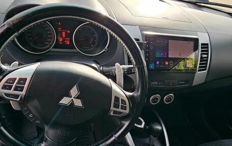 Mitsubishi Outlander III рестайлинг 3, 2008 год, 900 000 рублей, 4 фотография