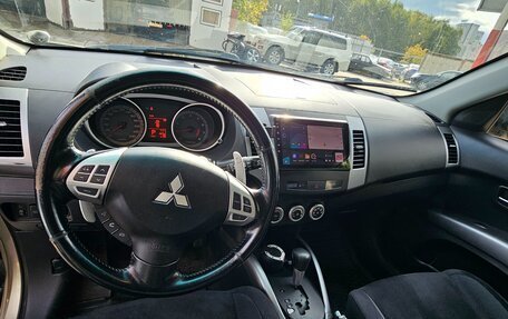 Mitsubishi Outlander III рестайлинг 3, 2008 год, 900 000 рублей, 5 фотография