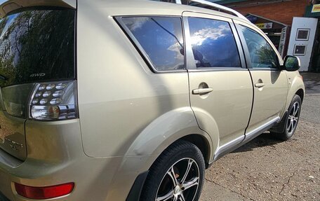Mitsubishi Outlander III рестайлинг 3, 2008 год, 900 000 рублей, 15 фотография