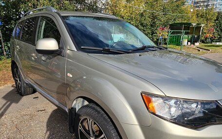 Mitsubishi Outlander III рестайлинг 3, 2008 год, 900 000 рублей, 14 фотография